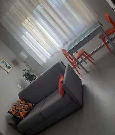 Lejlighed Civico 84 *