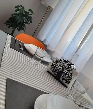 Apartment Civico 84 *