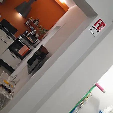 Апартаменти Civico 84 *